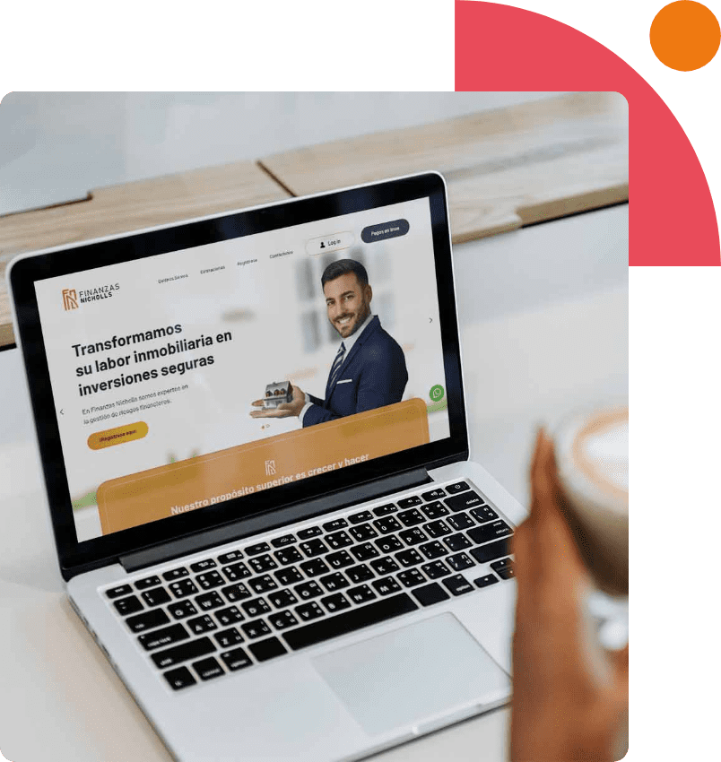 laptop sobre escritorio mostrando una web empresarial de la empresa Finanazas Nicholls